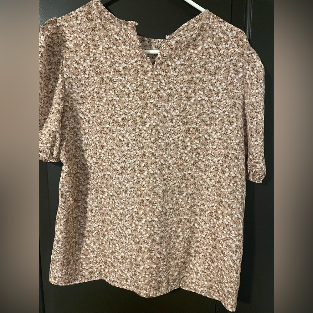 Womens short sleeve blouse - Picture 2 of 3